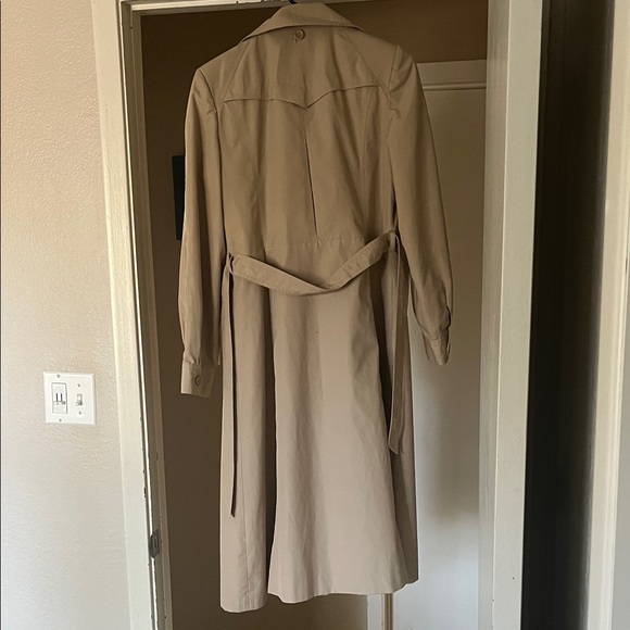 Windy Weather Trench Coat - Picture 3 of 3